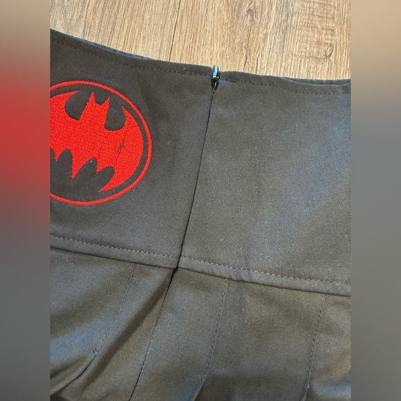 NWT Dolls Kill x DC You Summoned Me Pleated Mini Skirt M Batman High Rise Punk - Picture 5 of 9